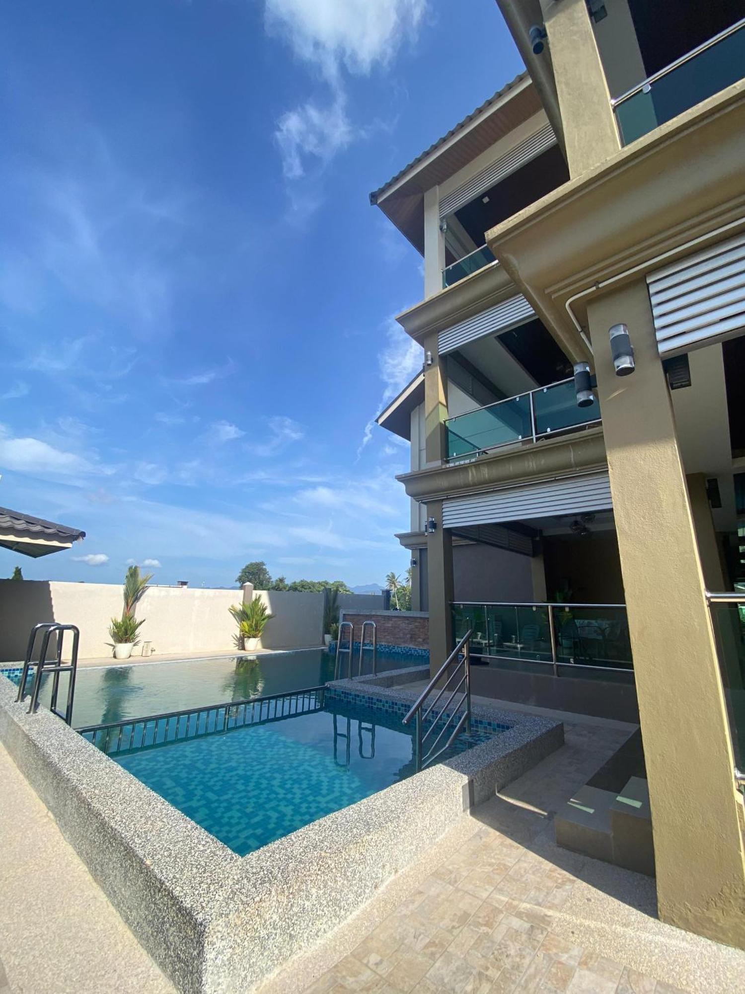 Grand Village Inn Pantai Cenang  Exterior photo